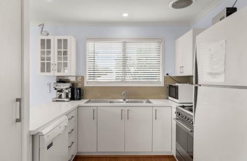 Cape Woolamai House | Wooli Waves by Ready Set Stay - BYO LINEN & TOWELS