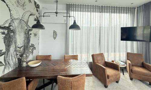 Montfort Boat Rental | Woonboot 1 - Maasterp