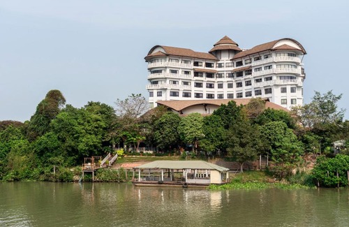 Samphao Lom Hotel | Woraburi Ayutthaya Resort & Spa By The River