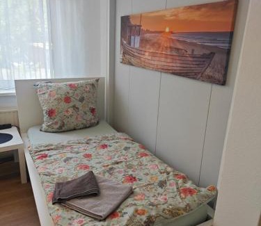 Breberen Apartment | Work and Stay Haus 12 Betten 2 Etagen 2 Badezimmer,Terasse Küche nähe Geleen,Geilenkirchen,Heinsberg,Alsdorf