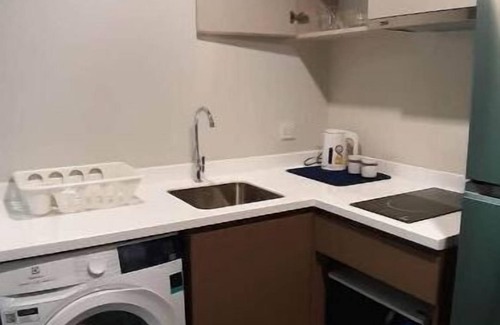 Bukkhalo Apartment | Work & Play at Sathorn Sierra Studio (Fast Wi-Fi)