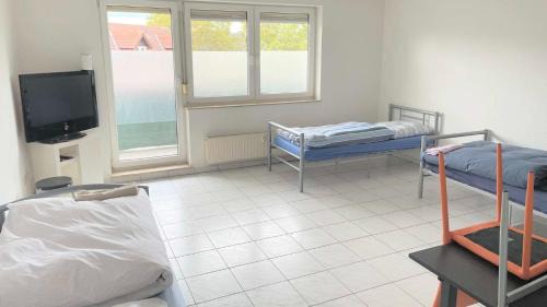 Sankt Augustin Apartment | work & stay apartment mit WLAN & Balkon