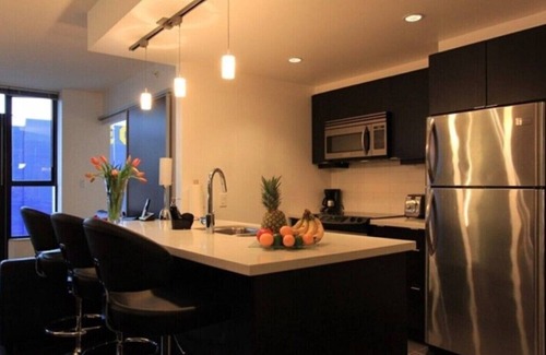Harris Green Condo | Workstation | 96*Walkscore | Pro Clean | Spacious