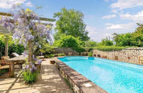 Ashford House | Wren - Uk50152