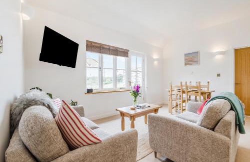 Ashford House | Wren - Uk50152