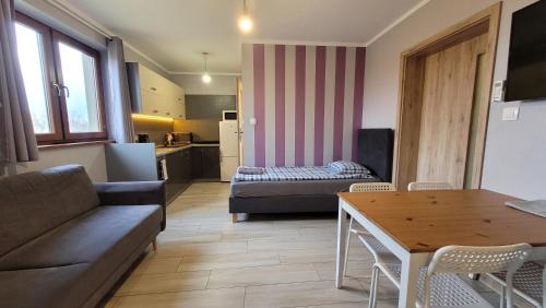 Checiny Apartment | Wrzosowe Wzgórze Apartamenty