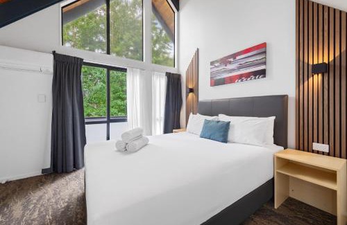 Fenton Street Hotel | Wylie Court Motor Lodge