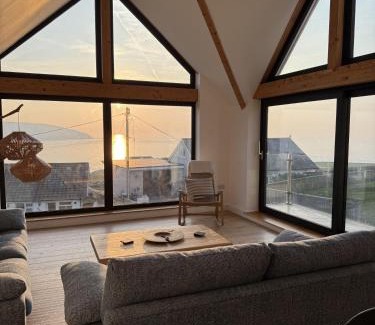 Gwbert House | Wyn Y Mor