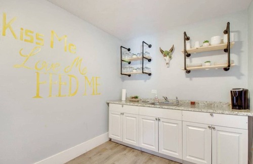 Seybold House | Wynwood Scale of Art House Walk to Everything