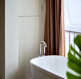 Shanghai Apartment | Xi'an Hills & Lostwine Boutique Retreat