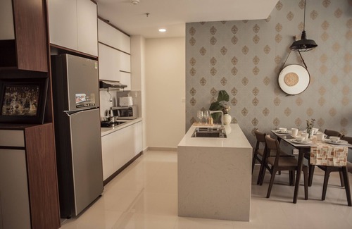Bach Dang Riverside Apartment | Xi House Rivergate 1805-city center-free gym/pool