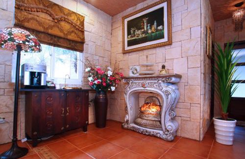 Dongshan Bed & Breakfast | Xin Yuan My Dream Castle