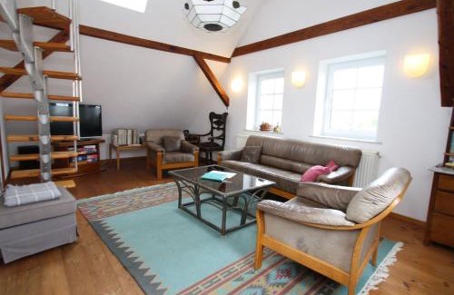 Warrenzin House | XXL Ferienhaus mit Sauna in Upost