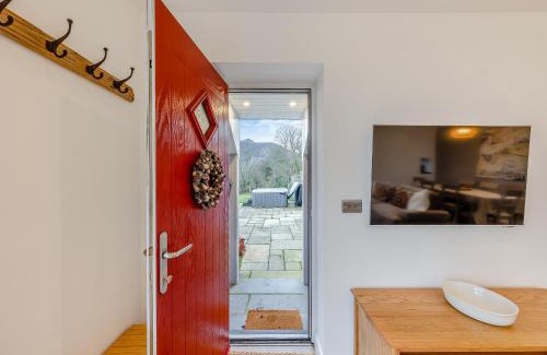Trefor House | Y Beudy Gwydir