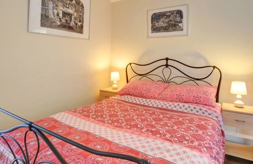 Llangeler House | Y Bwthyn in Carmarthen