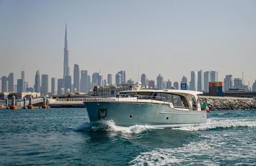 Jumeirah Boat Rental | Yacht Experience - Stella Romana