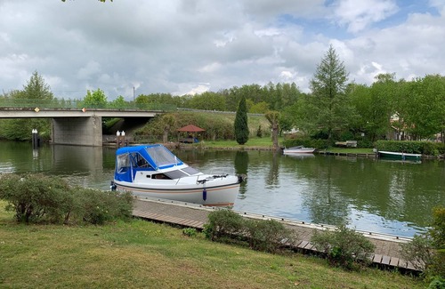 Oberhavel Boat Rental | Yacht Pedro Levanto 32 for 2 + 2 people.