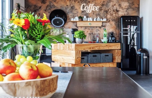 Sudrandweg House | Year of construction 2016, 5 * according to DTV, roof terrace with panoramic lake view! 100m to the lake