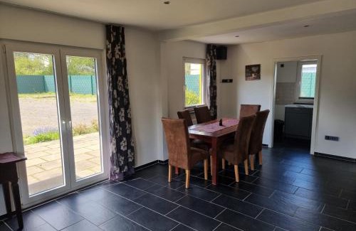 Edinghausen House | Yellow House