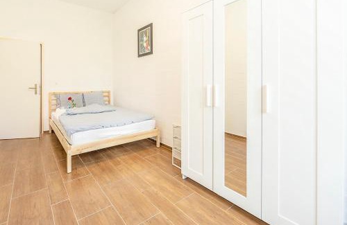 St. Gallen House | YELLOW INN - SIMPLE ROOMS - OLMA Messen & Autobahn 1 Min, HSG 6 Min, Spital 7min, günstige Parkplätze