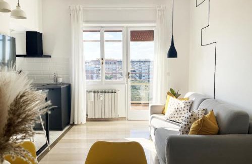 Prenestino-Labicano Apartment | Yellow Sweet Home