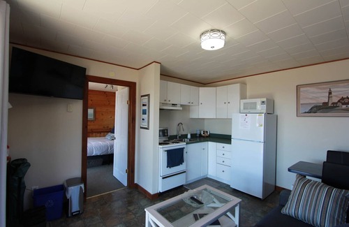 Bay View Apartment | Yeomans By the Caves - Ocean Front Apartment