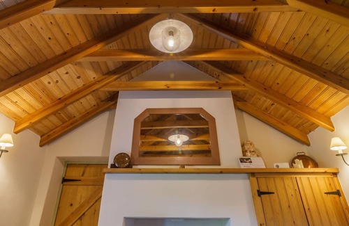 Kirk Braddon Cottage | Yn-Thie-Thooit - a holiday cottage that sleeps 2 guests in 1 bedroom