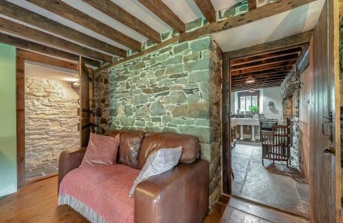 Pont-ar-gothi House | Ynywsen Dairy Flat