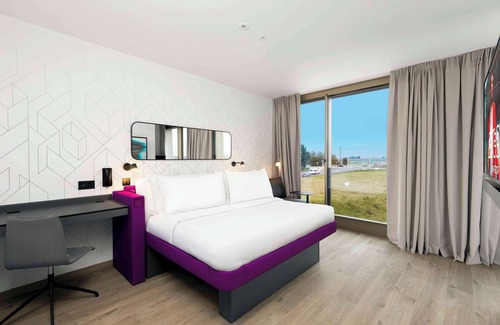 Founex Hotel | YOTEL Geneva Lake
