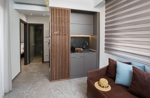 Polichrono Apartment | Your dream vacation home in heavenly landscape between pinewood and sea