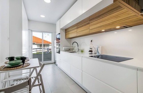 Oeiras Apartment | Your holiday home near Carcavelos beach!