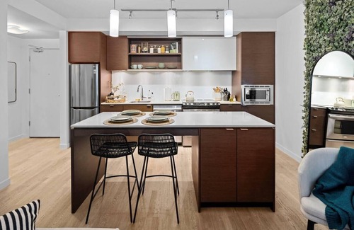 Downtown Victoria Condo | Your own private oasis in Victoria