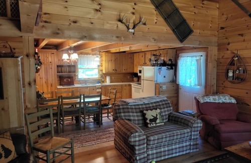 Phillips Cabin | Your Private Maine Getaway! Cozy Log Cabin w/Loft, Sleeps 10