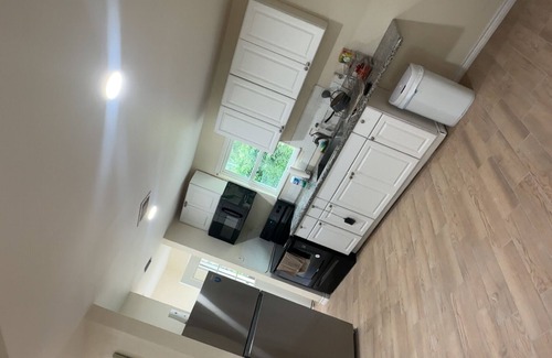 Northside House | Your Stylished 4-Bedrooms, 2 Baths Home in Fabulous Houston