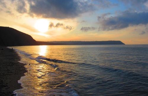 Carmarthen House | Yr Hafan