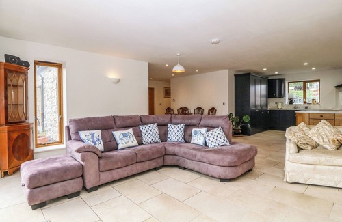 Penmon Cottage | Yr Hen Dairy