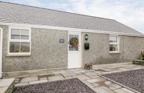 Holyhead House | Ysgubor Llwyd