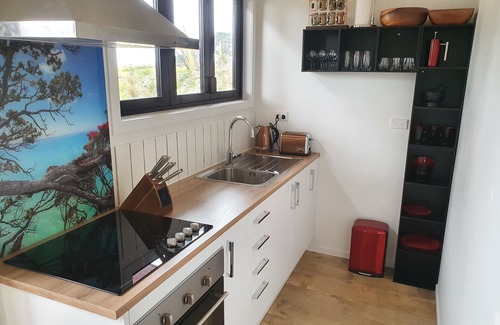 Cape Foulwind House | Yurt @ the cape hole in the rock accommadation