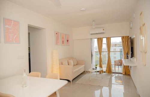 Kurla West Hotel | Z Bliss Suites, BKC