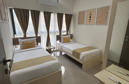Kurla West Hotel | Z Bliss Suites