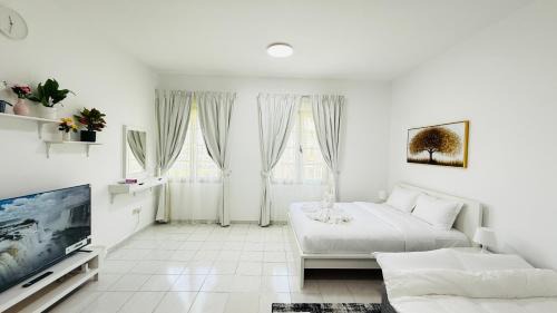 International City Apartment | Z01 Furnished Studio Garden view International city