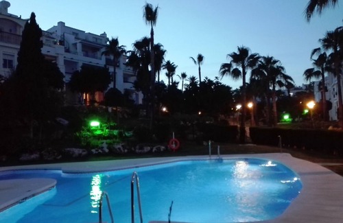 Mijas House | ZEN Penthouse: 3 pools - walk to beach- Sea Views- Tropical garden- Up to 8 pax