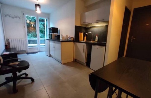 Merignac Apartment | Zen Room/Little Italy/Ocean
