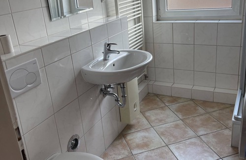 Region Hannover District Apartment | Zentral und Ruhig nah an Hannover Gelegen. Eigener Parkplatz und Bäcker vor Ort