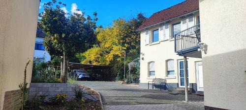 Friedrichsdorf Apartment | Zentrale Ferienwohnung in Friedrichsdorf für 1-7 Personen