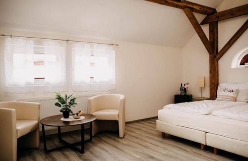 Wachenheim an der Weinstrasse Bed & Breakfast | Zimmer5 - Altstadt-residenz