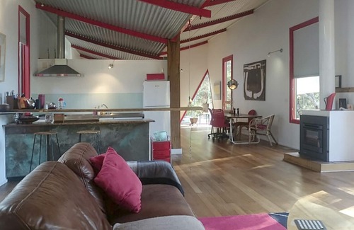 Forge Creek House | Zinc House - Unique lakeside relaxation