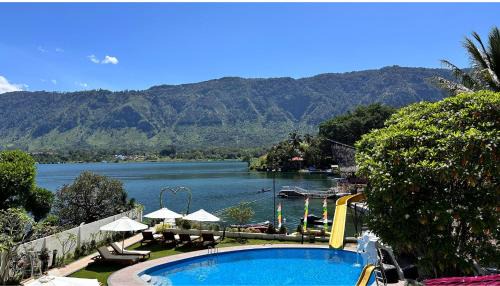 Tuk Tuk Hotel | Zoé’s Paradise Waterfront Hotel