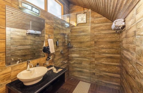 Lansdowne Hotel | Zone Connect by The Park Lansdowne