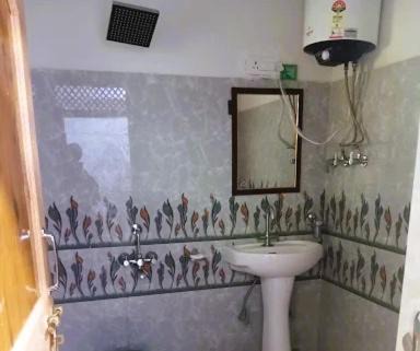 Kargil Hotel | Zulfiqar Hotel & Restaurant